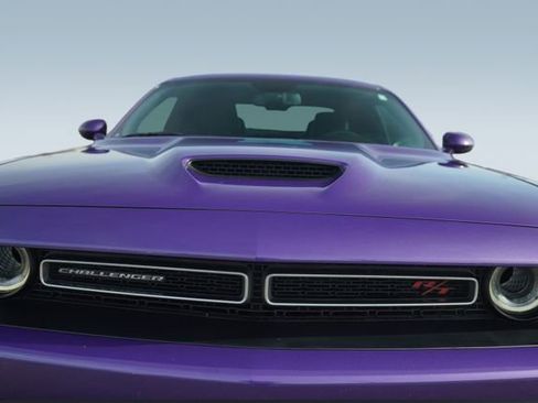 Used 2023 Dodge Challenger R/T w/ Plus Package image 34