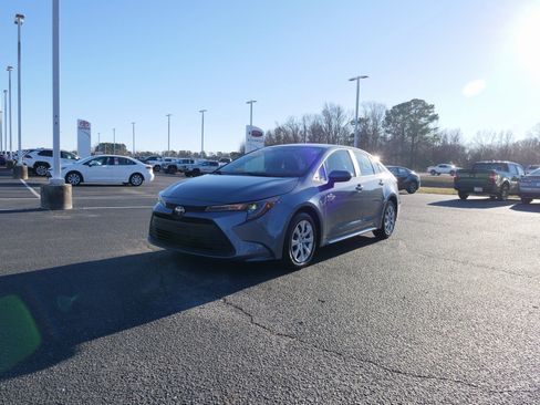 Used 2024 Toyota Corolla LE image 8