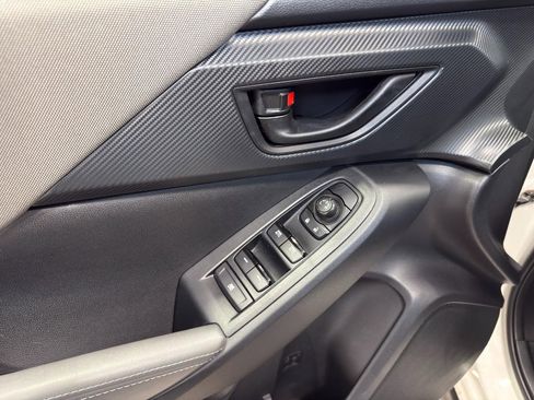 Used 2024 Subaru Crosstrek 2.0i Premium image 10