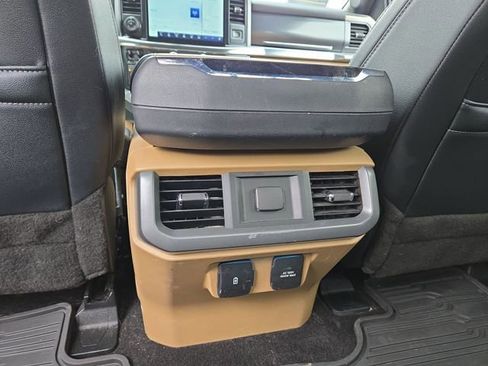 Used 2022 Ford F150 Lariat image 12