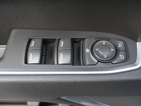 Used 2025 Chevrolet Silverado 1500 LT image 29