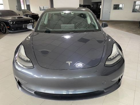 Used 2020 Tesla Model 3 Standard Range Plus image 2