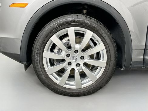 Used 2016 Porsche Cayenne AWD/4WD image 33