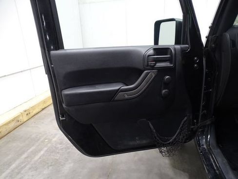 Used 2018 Jeep Wrangler Unlimited Sport AWD/4WD image 18