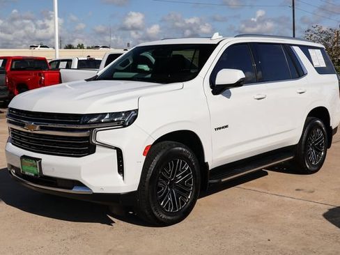 Used 2023 Chevrolet Tahoe LT w/ LT Signature Package AWD/4WD image 3