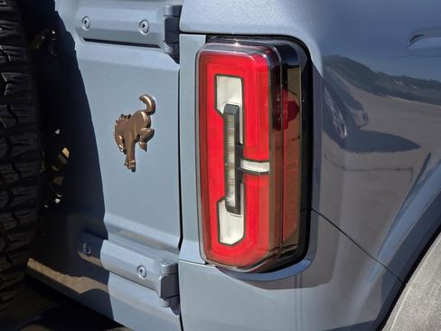 Used 2023 Ford Bronco Outer Banks w/ Sasquatch Package AWD/4WD image 7
