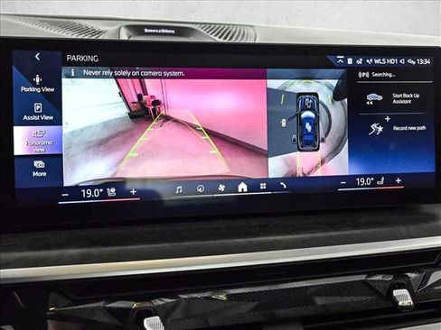 Used 2025 BMW X7 xDrive40i w/ Executive Package image 14