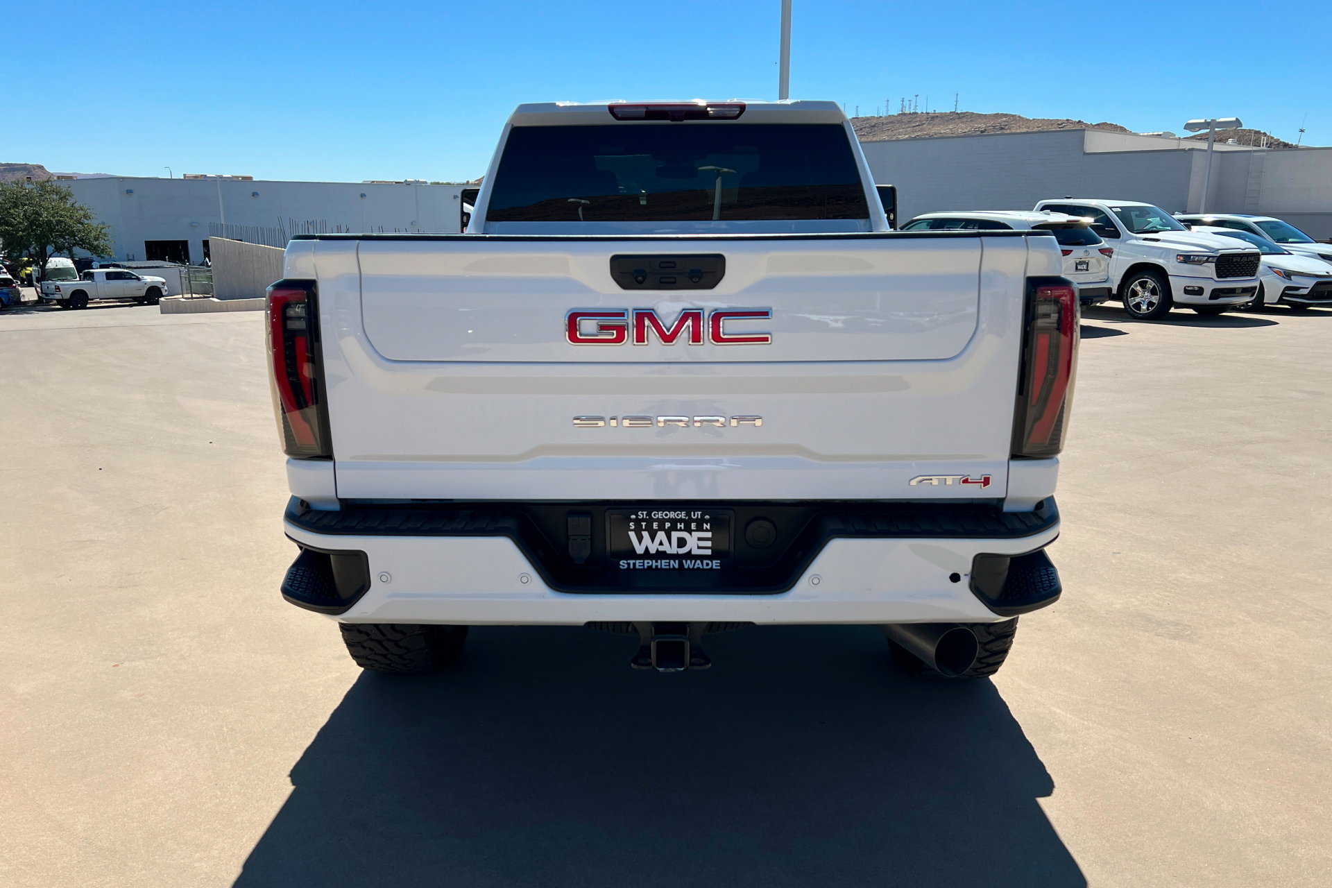 Used 2024 GMC Sierra 3500 AT4 AWD/4WD image 5