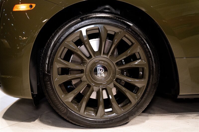 Used 2021 Rolls-Royce Dawn RWD image 11
