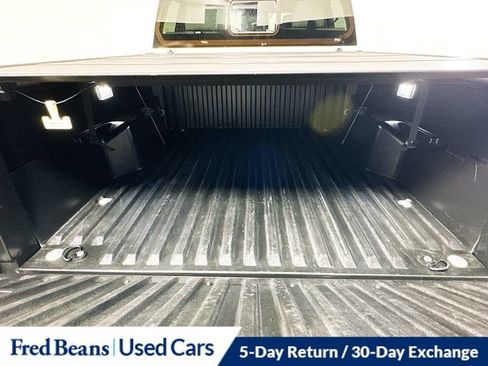 Used 2025 Toyota Tacoma SR5 w/ SR5 Upgrade Package AWD/4WD image 31