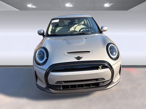 Certified 2024 MINI Cooper SE image 6