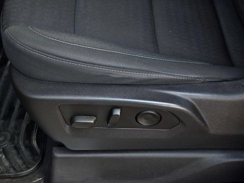 Used 2024 Chevrolet Silverado 1500 LT AWD/4WD image 32