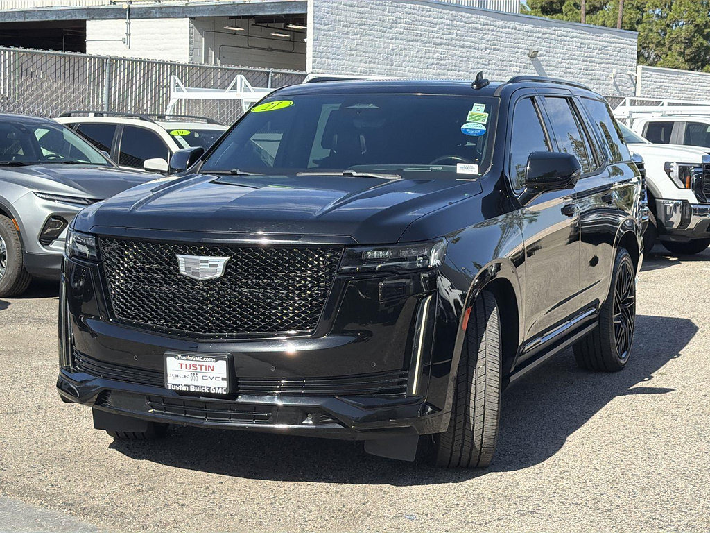 Used 2021 Cadillac Escalade Sport Platinum w/ Heavy-Duty Trailer Package AWD/4WD image 3