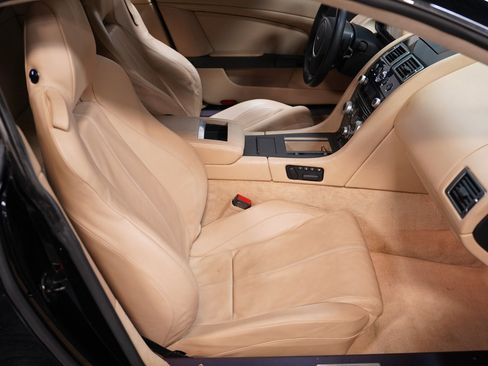 Used 2009 Aston Martin V8 Vantage Coupe image 38