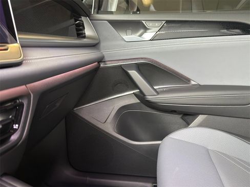 New 2026 Volkswagen Tiguan SE R-Line image 16