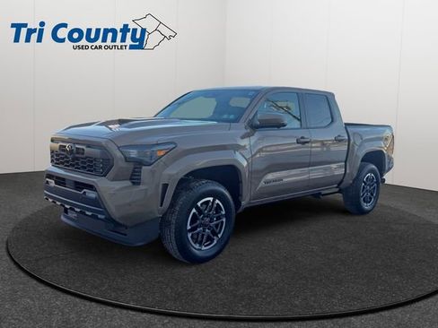 Certified 2026 Toyota Tacoma TRD Sport w/ TRD Sport Premium Package image 3