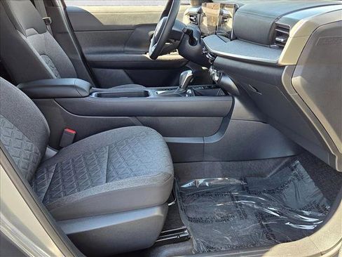 Used 2025 Nissan Kicks SV image 20