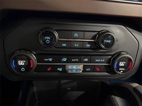 Used 2024 Ford Bronco Outer Banks image 21