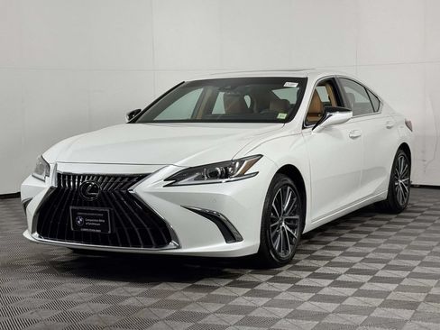 Used 2024 Lexus ES 350 w/ Premium Package FWD image 7