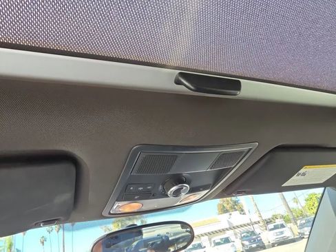 Used 2013 Volkswagen Beetle 2.5 image 37