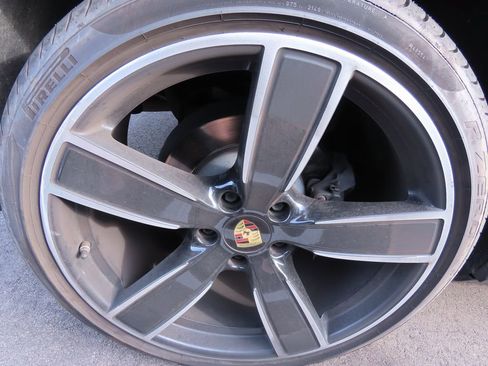 Used 2019 Porsche Cayenne image 17