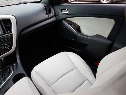 Used 2013 Kia Optima SX w/ Limited Pkg image 22