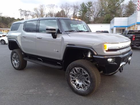 New 2025 GMC Hummer EV 3X AWD/4WD image 9