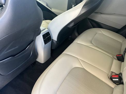 Certified 2023 Kia Niro Wind FWD image 13