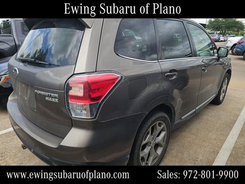 Used 2017 Subaru Forester 2.5i Touring AWD/4WD image 4
