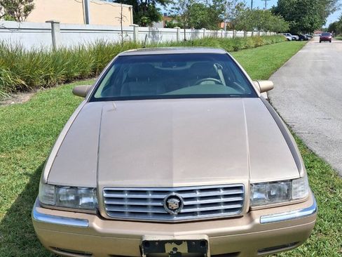 Used 1997 Cadillac Eldorado w/ Leather/Lumbar Pkg FWD image 3