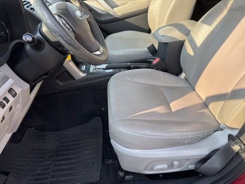 Used 2014 Subaru Forester 2.5i Touring image 19