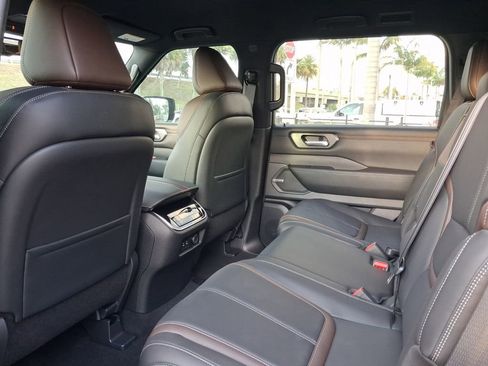 New 2026 Nissan Armada SL image 5