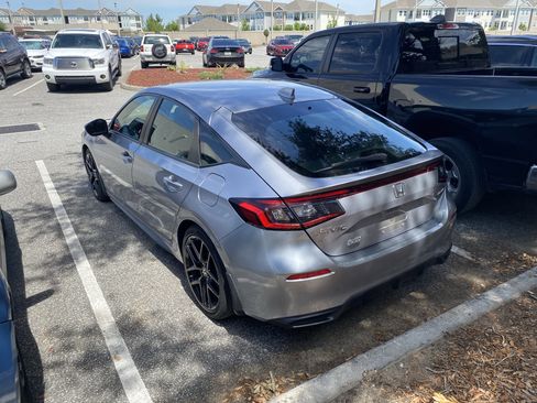 Used 2023 Honda Civic Sport image 10