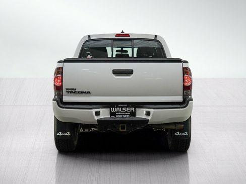 Used 2015 Toyota Tacoma 4x4 Double Cab w/ TRD Sport Package image 4
