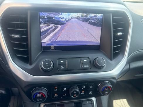 Used 2023 GMC Acadia SLT w/ Preferred Package AWD/4WD image 18