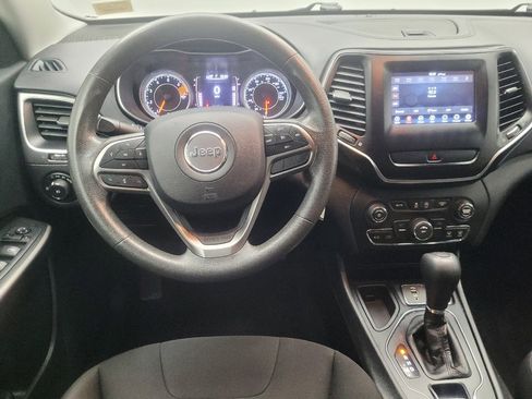 Used 2019 Jeep Cherokee Latitude w/ Popular Appearance Group FWD image 22