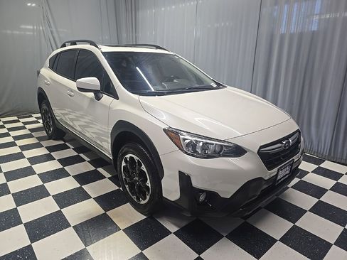 Used 2021 Subaru Crosstrek 2.0i Premium w/ Moonroof Package AWD/4WD image 3