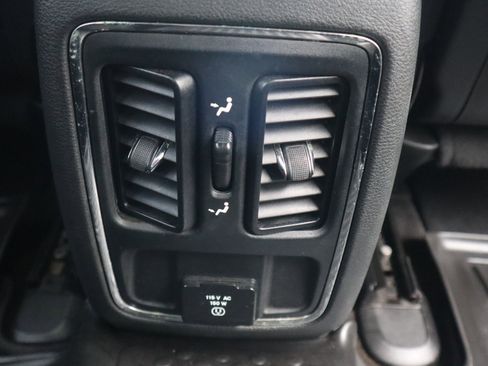 Used 2015 Jeep Grand Cherokee Altitude image 39