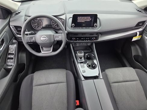 New 2026 Nissan Rogue SV image 6