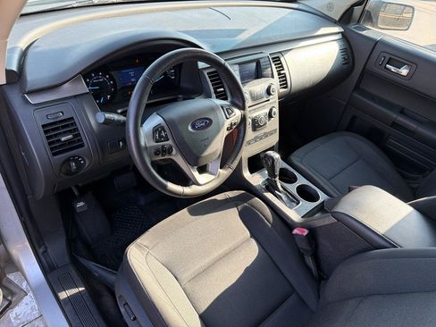 Used 2017 Ford Flex SE FWD image 10