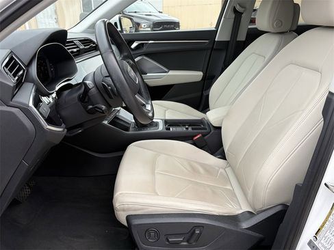 Used 2023 Audi Q3 2.0T Premium w/ Convenience Package image 12