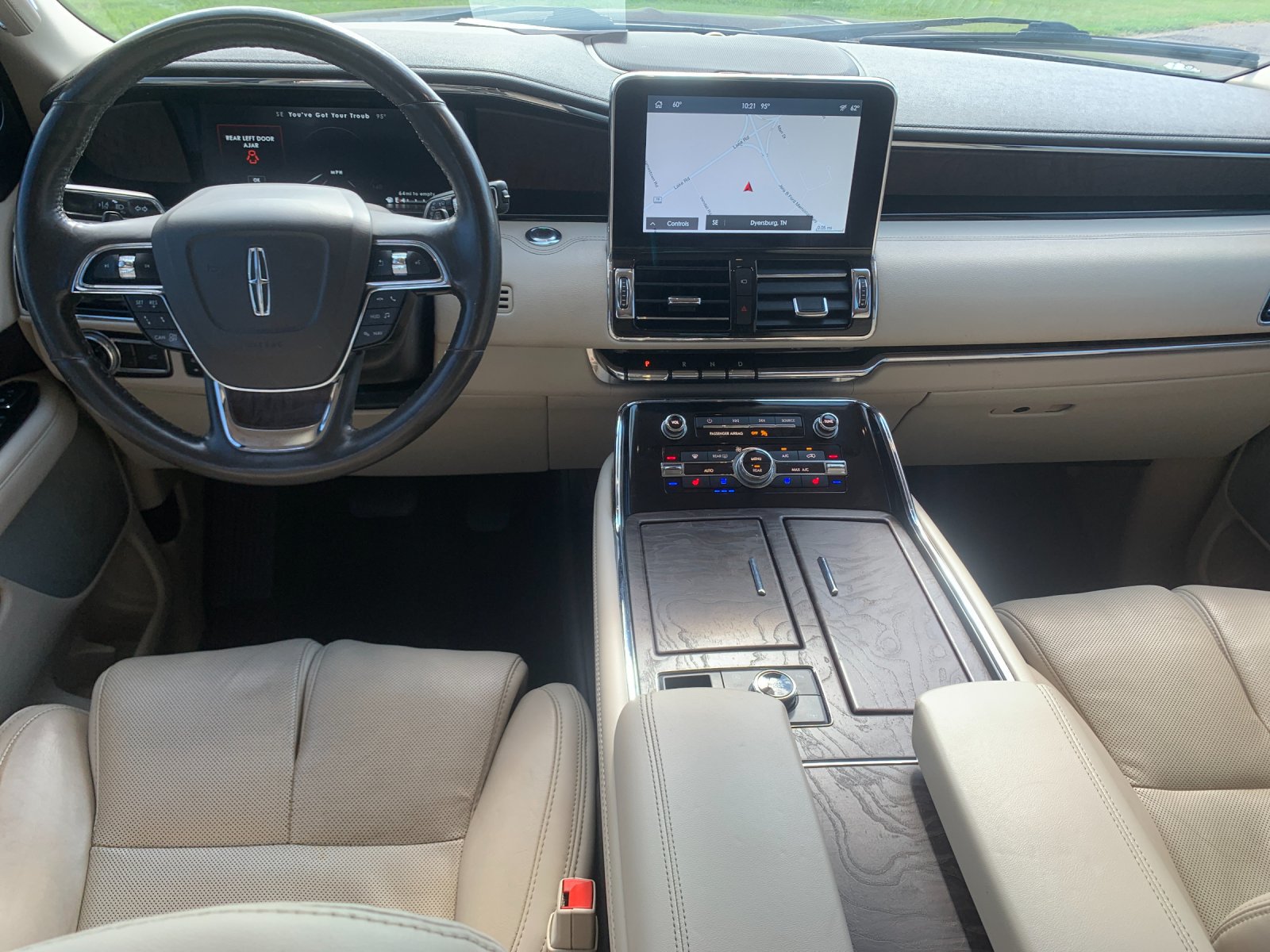 Used 2021 Lincoln Navigator Reserve w/ Luxury Package AWD/4WD image 17