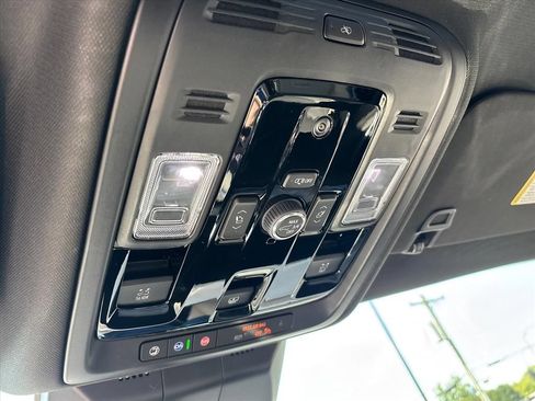 Used 2026 Cadillac Escalade Sport AWD/4WD image 39