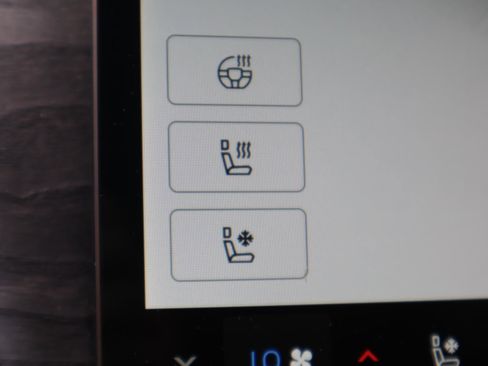 Used 2023 Rivian R1S Launch Edition image 19