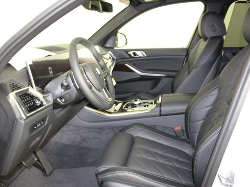New 2026 BMW X5 xDrive50e image 24