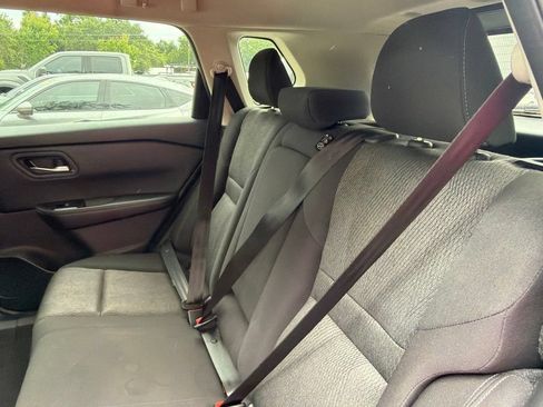 Used 2024 Nissan Rogue SV FWD image 11
