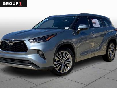 Used 2022 Toyota Highlander Platinum