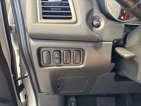 Used 2025 Mitsubishi Outlander Sport AWD image 13
