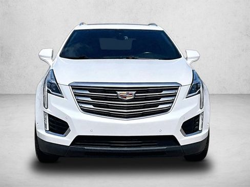 Used 2017 Cadillac XT5 Premium Luxury w/ Driver Assist Package FWD image 3