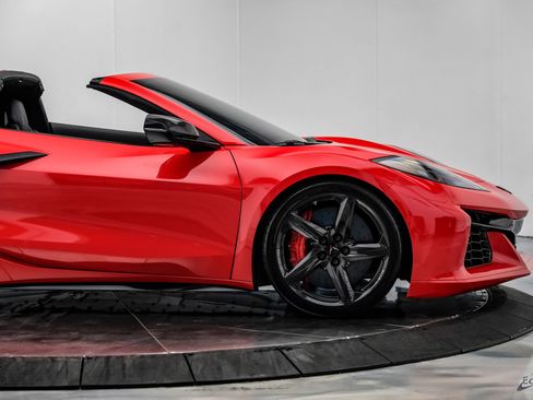 Used 2023 Chevrolet Corvette Z06 w/ Stealth Interior Trim Package RWD image 30